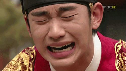 Kim Soo Hyun nhập ngũ, những khoảnh khắc khiến fan nhớ mãi