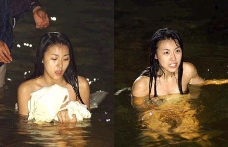 Nóng bỏng mắt loạt ảnh nửa kín nửa hở trong bồn tắm của mỹ nhân Hàn