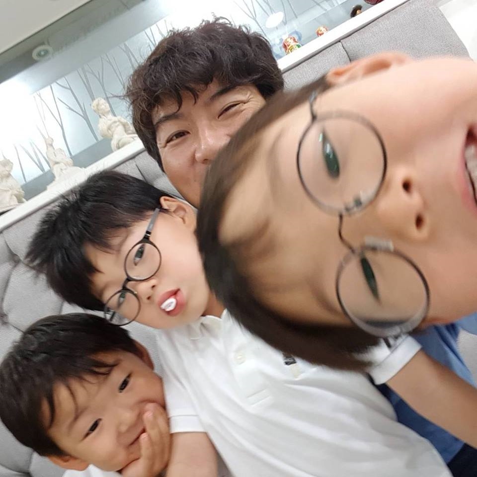Daehan, Minguk và Manse về Hàn Quốc đón trung thu cùng gia đình