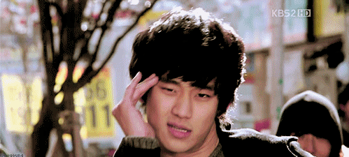 Kim Soo Hyun nhập ngũ, những khoảnh khắc khiến fan nhớ mãi