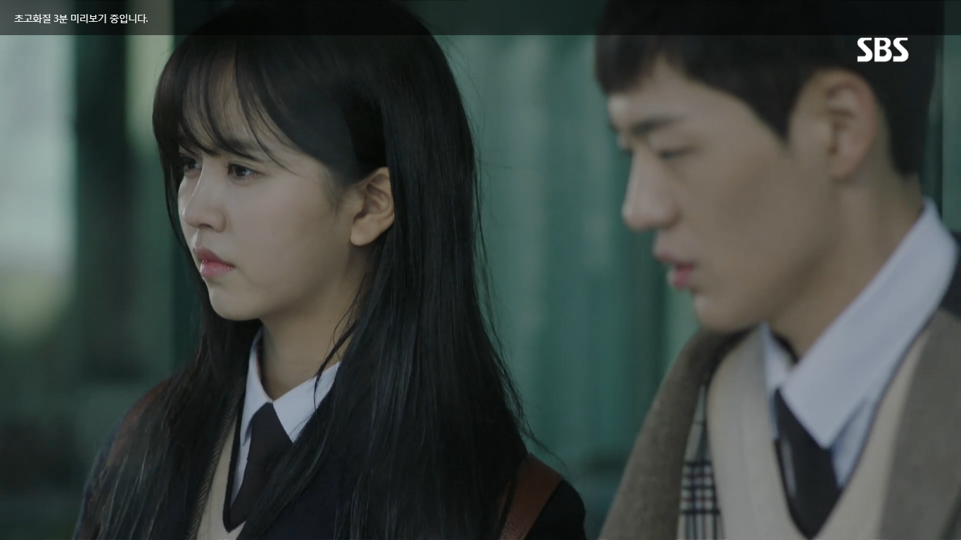 Kim So Hyun gây ấn tượng khi làm cameo trong While you were sleeping