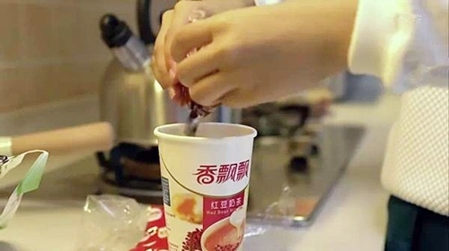 Những màn quảng cáo trên phim Hoa ngữ