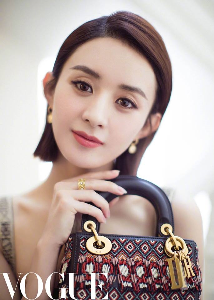 Những bức ảnh chứng minh Triệu Lệ Dĩnh bị stylist 'hại'