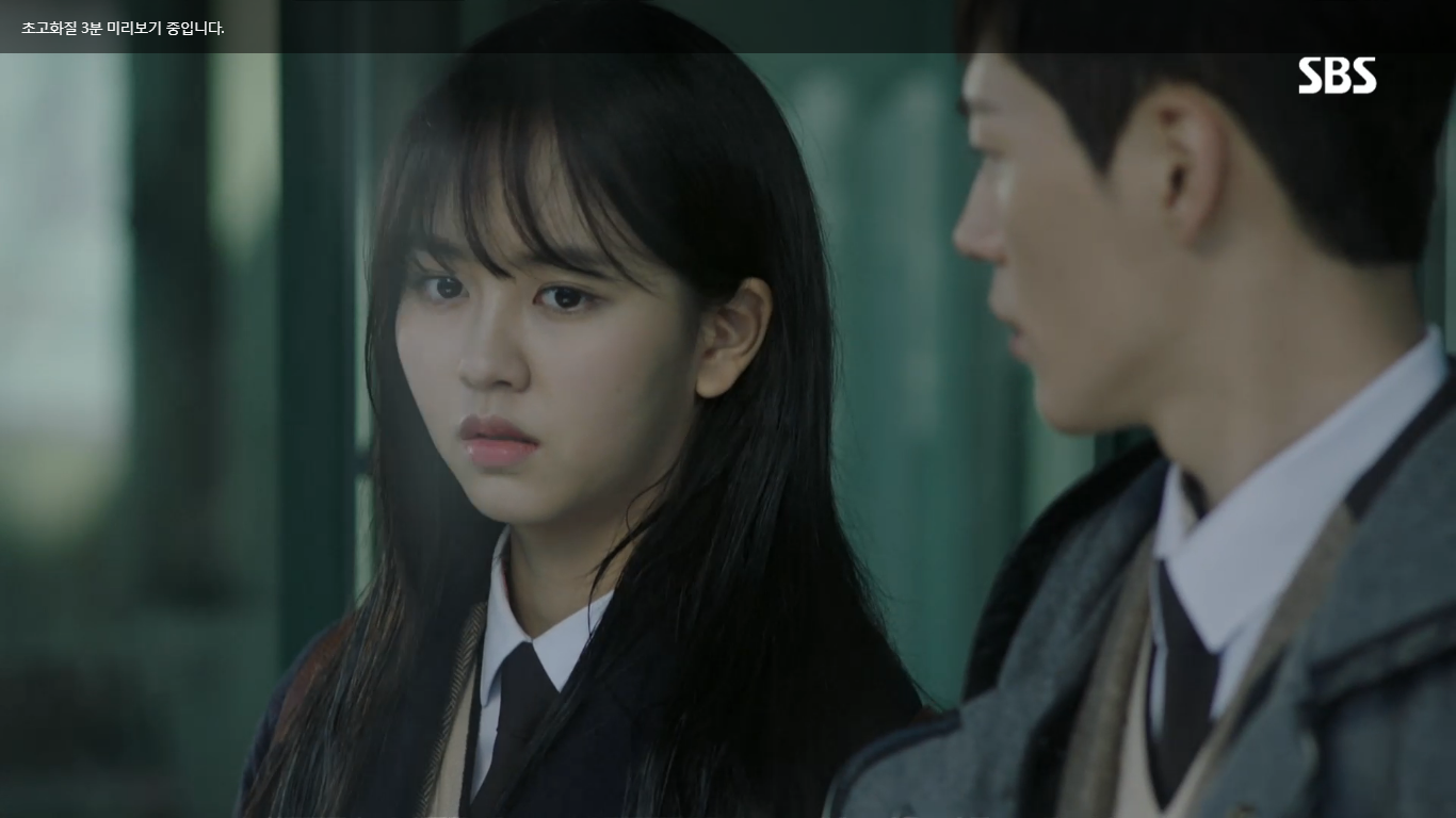 Kim So Hyun gây ấn tượng khi làm cameo trong While you were sleeping