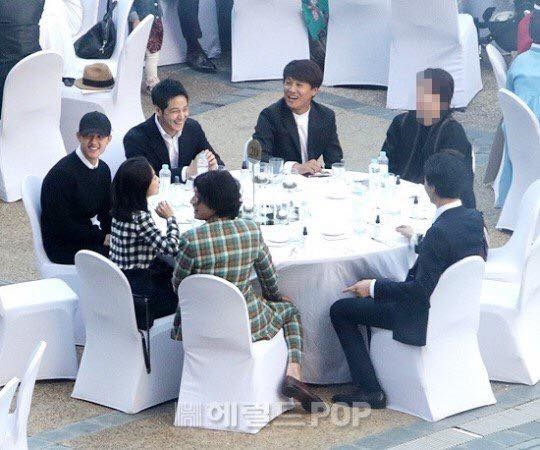 Lễ cưới có cả Jo In Sung, Park Bo Young, D.O. cùng dàn sao khủng