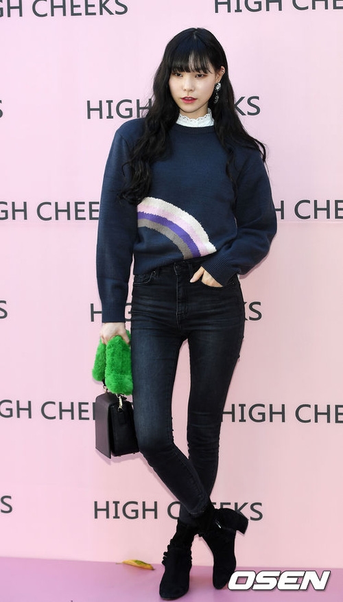 Từng bị chê kém sắc, Hyoyeon SNSD đã tái xuất đẹp rạng rỡ đến thế này