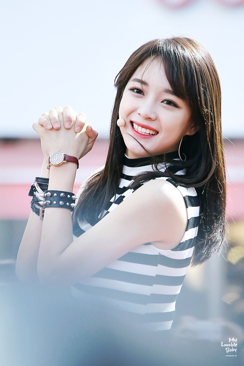 Sao nữ Kpop bị ném đá: người thờ ơ như không, người phản pháo dữ dội