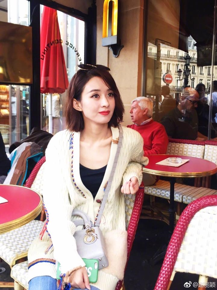 Những bức ảnh chứng minh Triệu Lệ Dĩnh bị stylist 'hại'