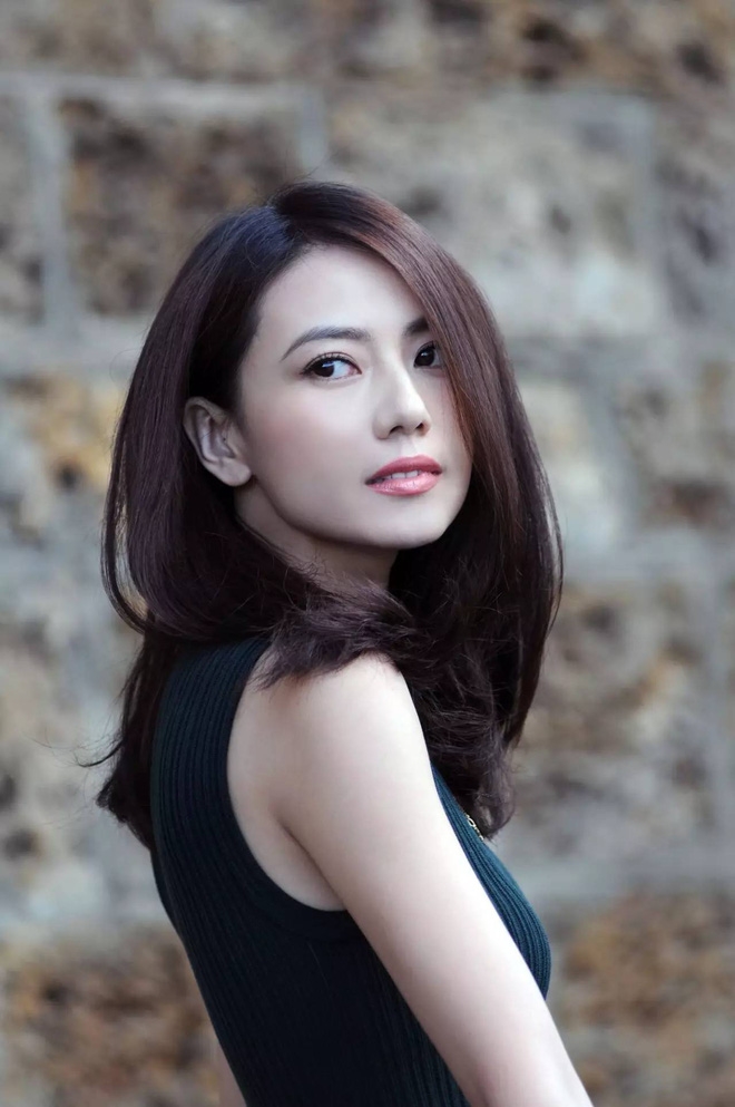 Cao Viên Viên vẫn xinh đẹp dù ngấp nghé tuổi 40