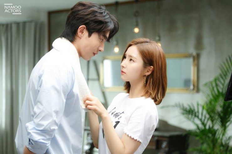 Nam chính tiếp theo sánh đôi cùng “thánh nữ mặt đơ” Shin Se Kyung