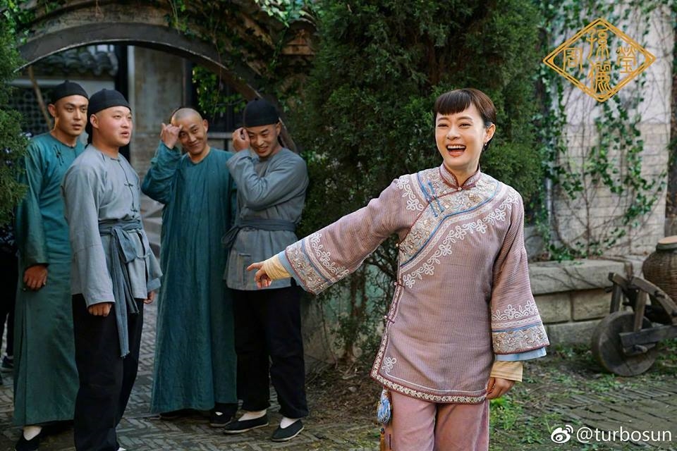 Tôn Lệ mắc bệnh 'tăng động' từ trên phim cho đến hậu trường Năm Ấy