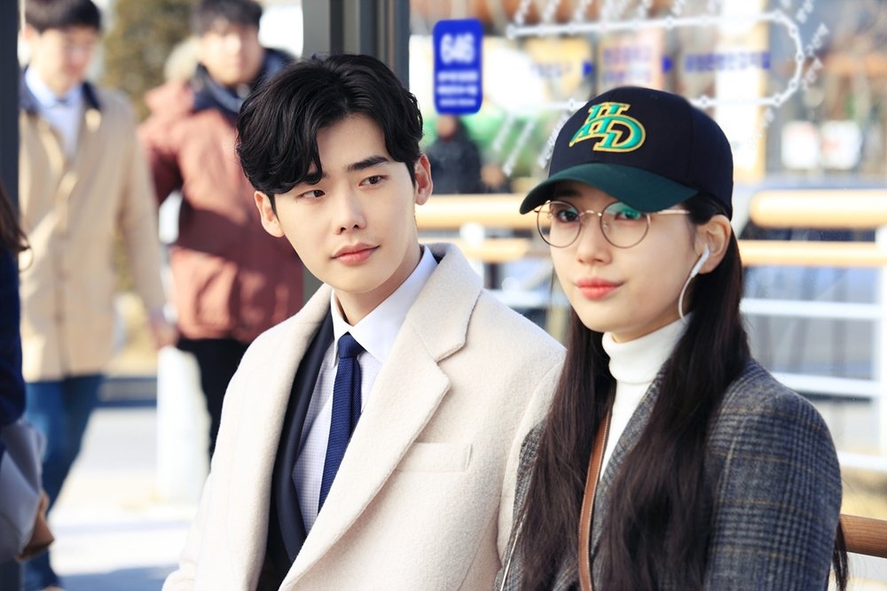 Lee Jong Suk và Suzy gây ấn tượng ngay từ những tập đầu.