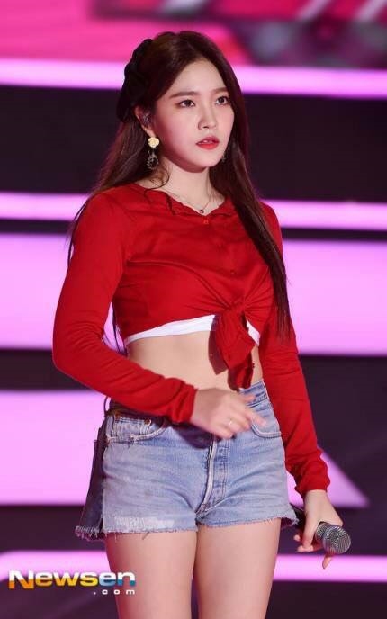 Red Velvet - nhóm nhạc cả 5 thành viên đều mặt xinh dáng chuẩn
