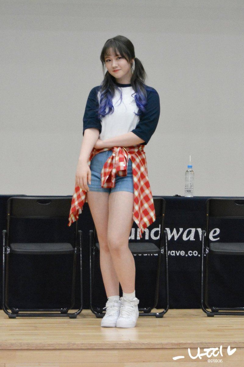 Lộ ảnh thời thơ ấu xinh đến khó tin của cô nàng 'béo múp' Kyla