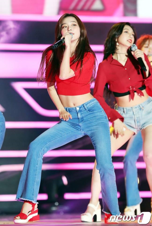Red Velvet - nhóm nhạc cả 5 thành viên đều mặt xinh dáng chuẩn