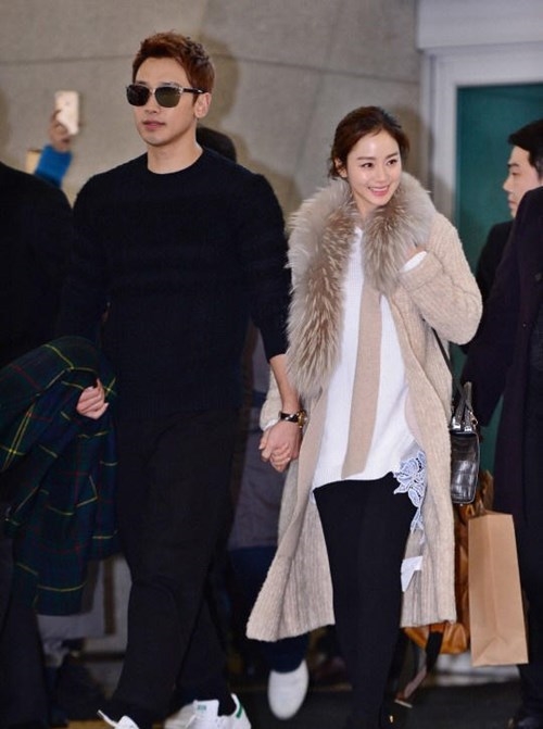 Bụng bầu vượt mặt nhưng Kim Tae Hee vẫn hẹn hò lãng mạn với Bi Rain