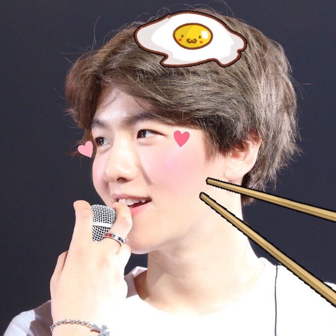 Fan bấn loạn vì BaekHyun trở lại với hình ảnh mũm mĩm, đáng yêu