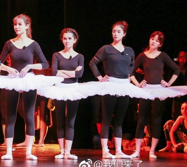 Tưởng Hân để lộ thân hình mũm mĩm không photoshop