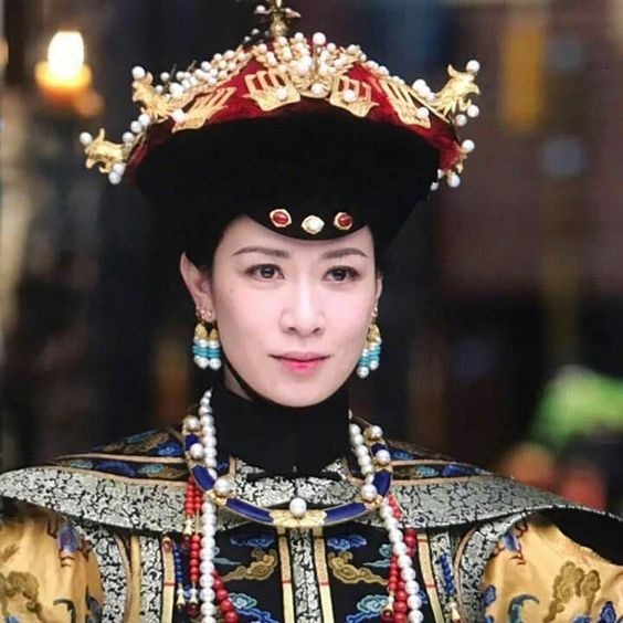 So sánh Kế Hoàng Hậu của Châu Tấn và Xa Thi Mạn