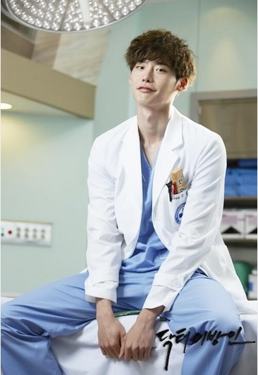 Những siêu năng lực của Lee Jong Suk qua các bộ phim