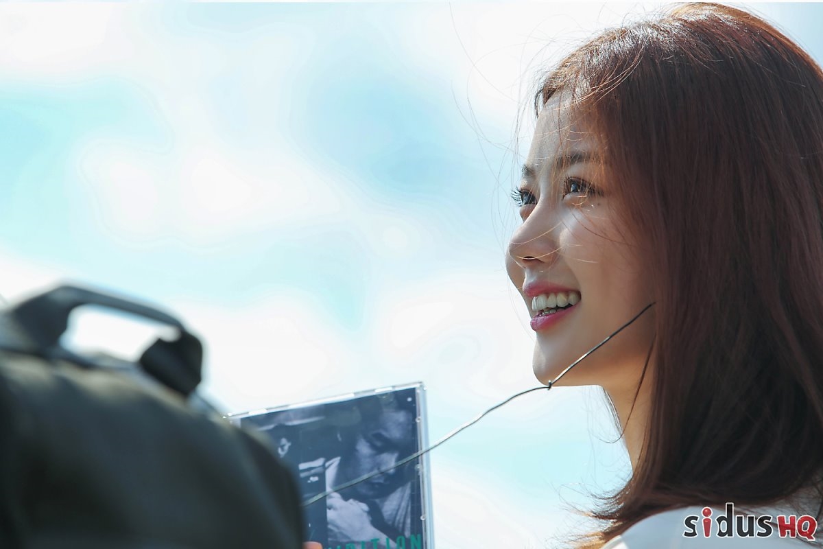 Kim Yoo Jung hóa thân thành loạt 'tình đầu quốc dân' của Hàn Quốc