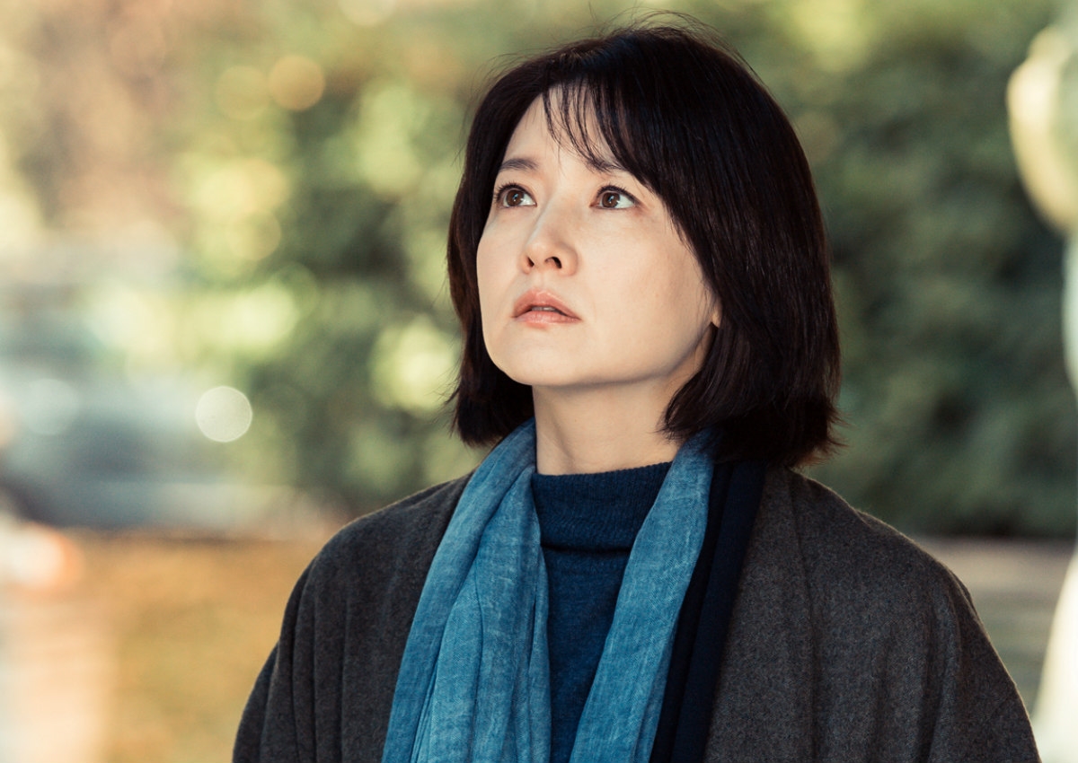 Nữ thần Lee Young Ae sẽ trở lại màn ảnh nhỏ năm sau với siêu phẩm mới