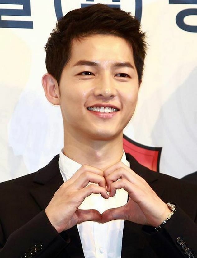 Song Joong Ki vẫn dành thời gian chúc fan Trung thu vui vẻ
