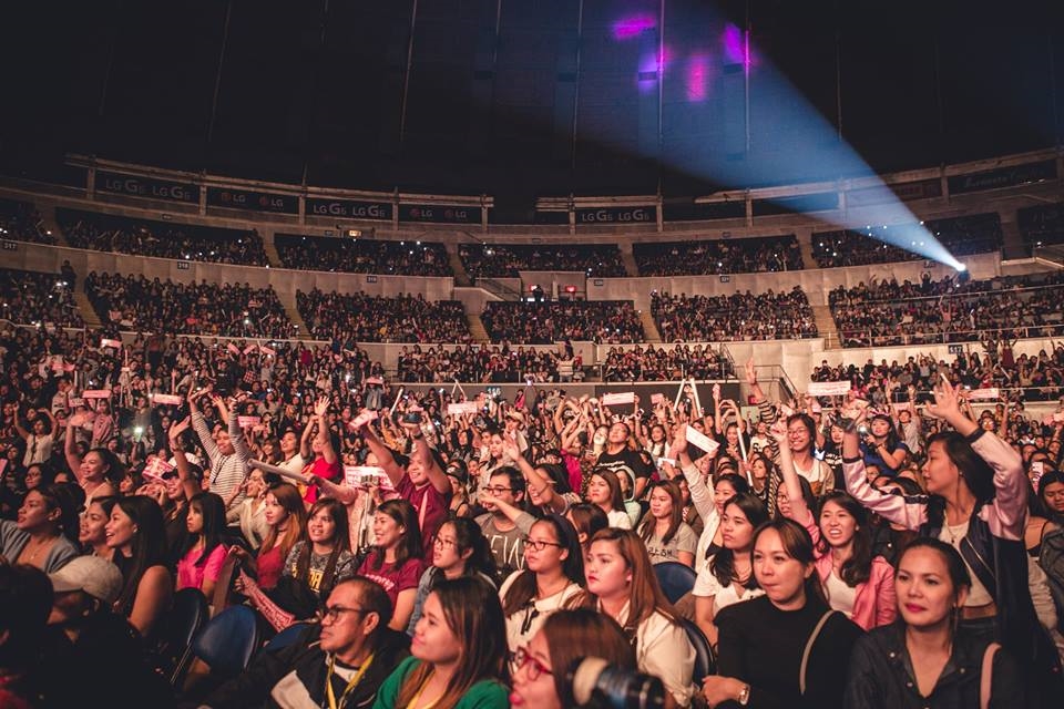 Fanmeeting mới biết độ nổi tiếng của Park Shin Hye khủng thế nào