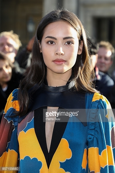 Yaya Urassaya tỏa sáng nổi bật tại Tuần lễ thời trang Paris