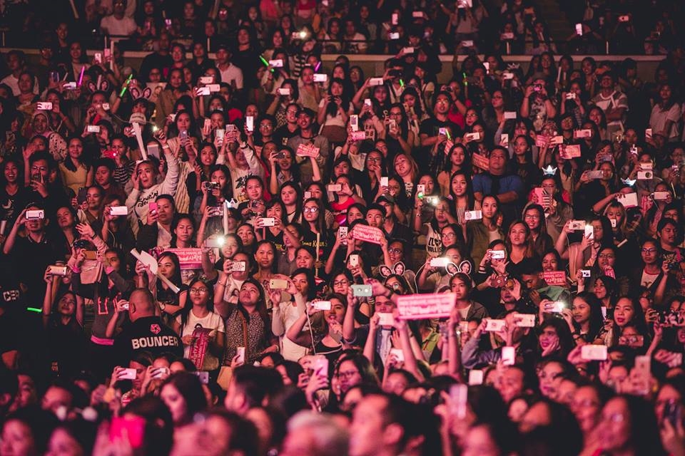 Fanmeeting mới biết độ nổi tiếng của Park Shin Hye khủng thế nào