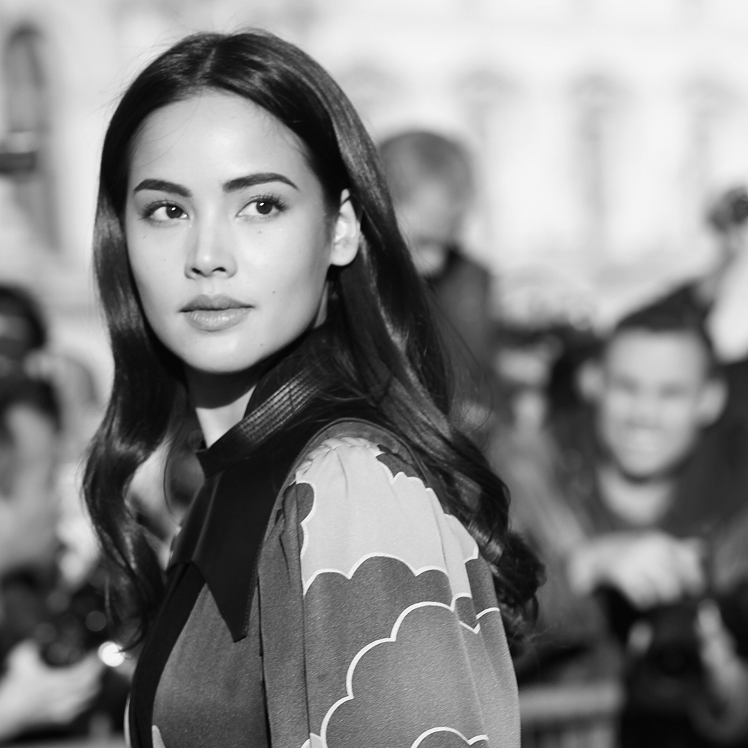 Yaya Urassaya tỏa sáng nổi bật tại Tuần lễ thời trang Paris