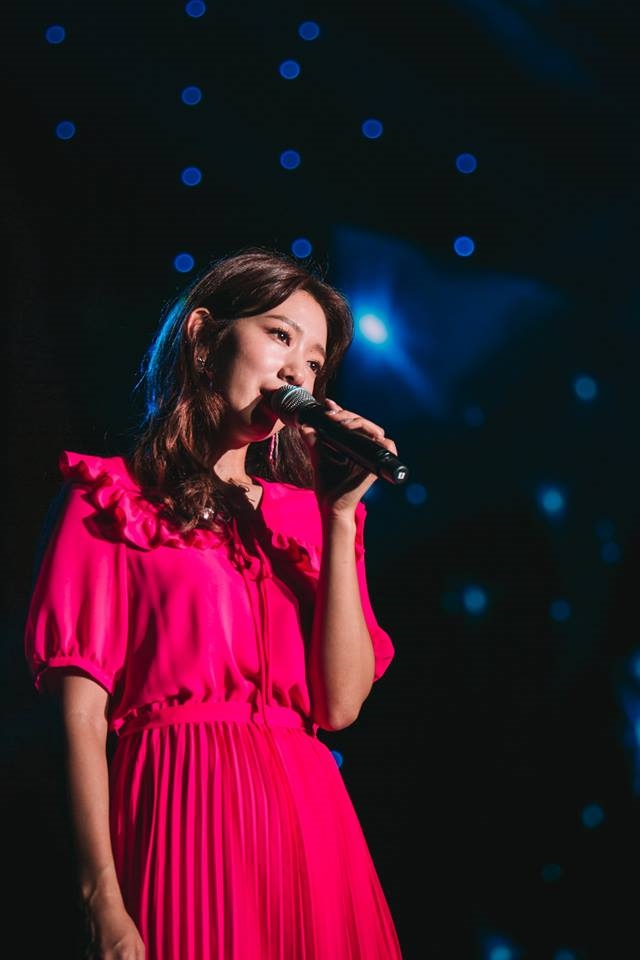 Fanmeeting mới biết độ nổi tiếng của Park Shin Hye khủng thế nào