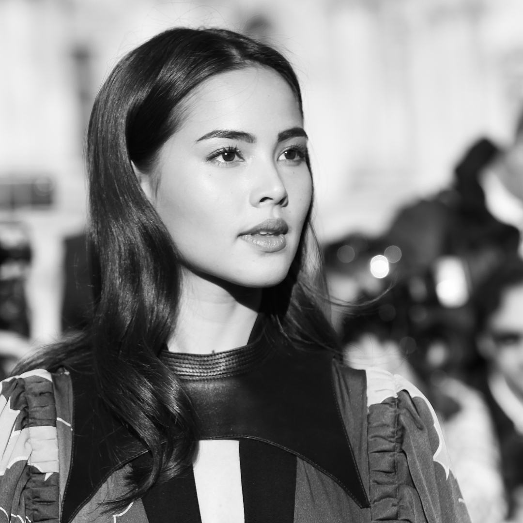 Yaya Urassaya tỏa sáng nổi bật tại Tuần lễ thời trang Paris