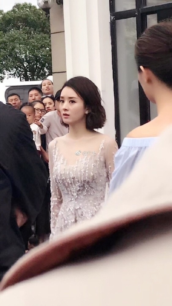 Triệu Lệ Dĩnh đã hôn thân mật 'Triệu Tử Phong' Kim Hãn trong phim mới