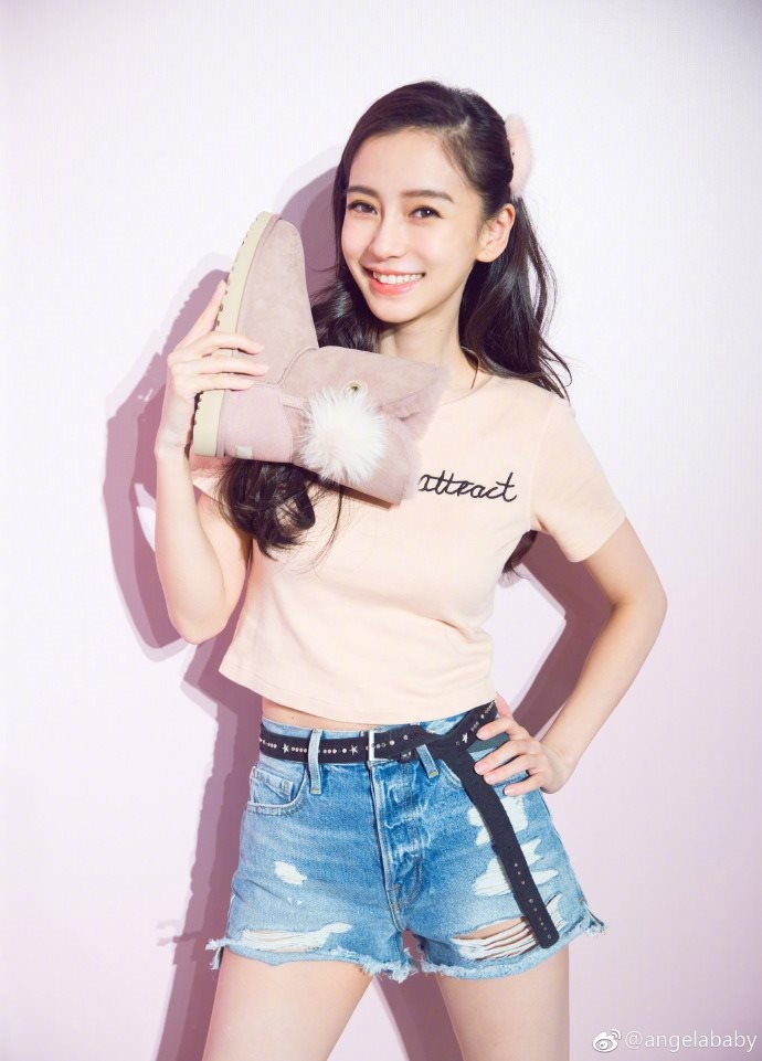 AngelaBaby lại gây sốc vì chi li từng đồng dù sở hữu tài sản khủng
