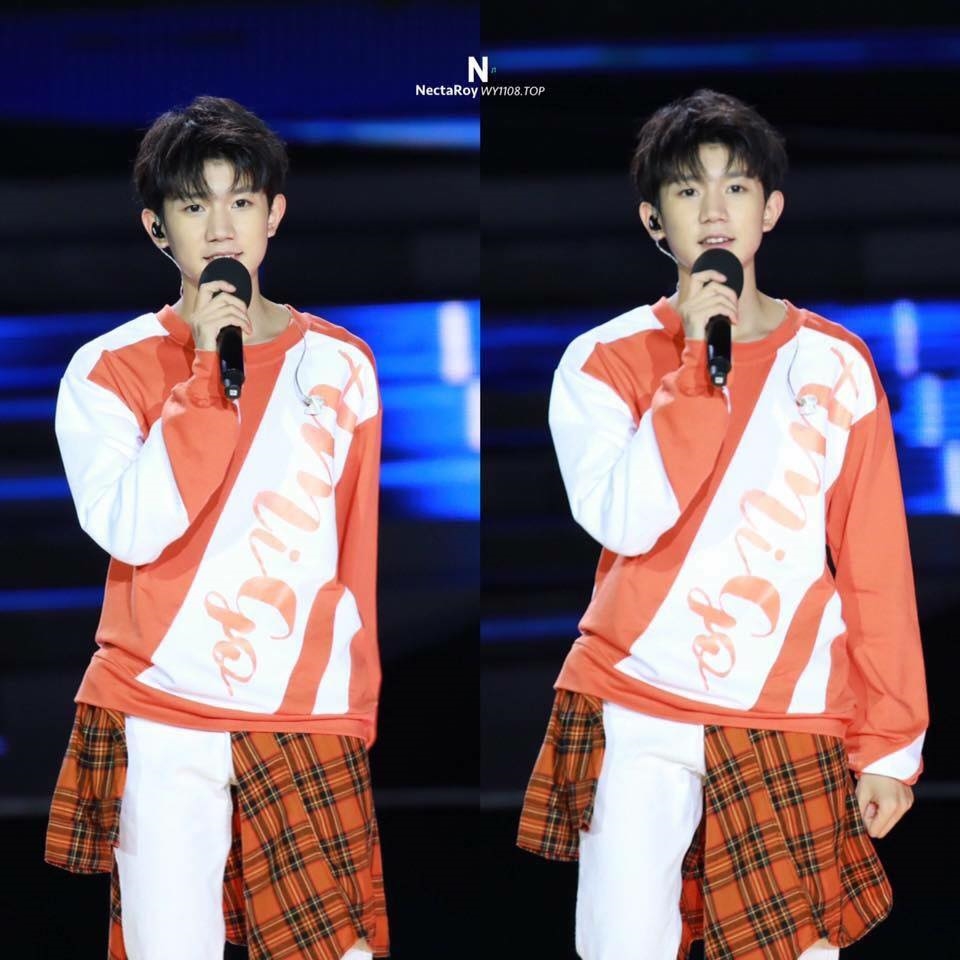 3 cậu bé TFBoys biểu diễn bên nhau đêm Trung thu gây sốt