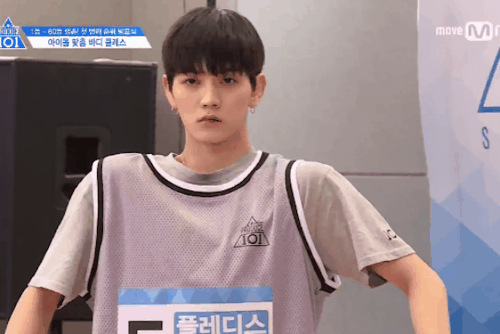 Loạt ảnh lầy lội đến xấu hổ của những em út các nhóm nhạc Kpop