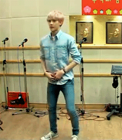 Loạt ảnh lầy lội đến xấu hổ của những em út các nhóm nhạc Kpop