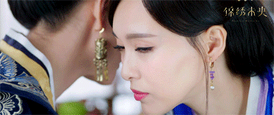 Những đôi mắt sắc lạnh đầy sát khí của dàn mỹ nhân Hoa ngữ