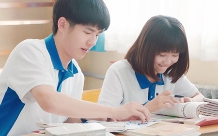 Mỹ nhân Hoa ngữ vào vai học sinh: Ai xinh đẹp ngọt ngào hơn?