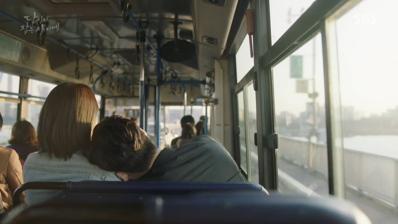 While You Were Sleeping vươn lên dẫn đầu rating sau 2 tuần lên sóng