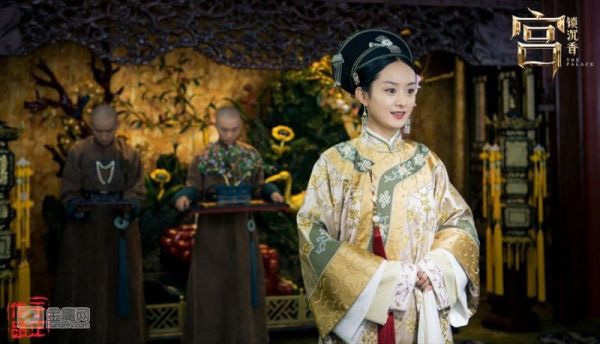 Triệu Lệ Dĩnh, lợi thế và trở ngại khi sở hữu gương mặt đáng yêu