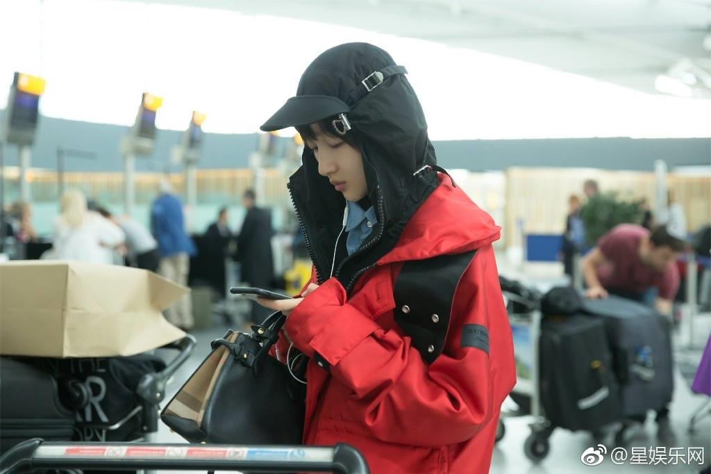 Nhan sắc của sao Hoa Ngữ qua những bức ảnh tại sân bay đẹp hoàn hảo