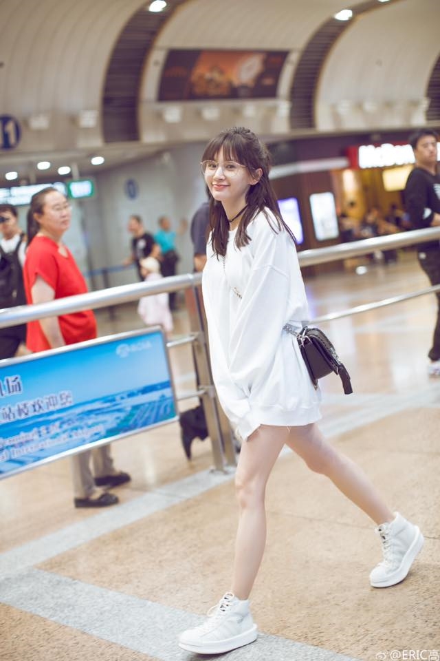 Nhan sắc của sao Hoa Ngữ qua những bức ảnh tại sân bay đẹp hoàn hảo