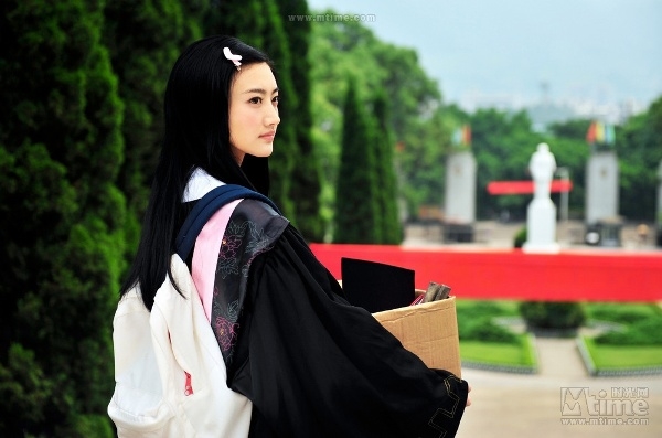Mỹ nhân Hoa ngữ vào vai học sinh: Ai xinh đẹp ngọt ngào hơn?