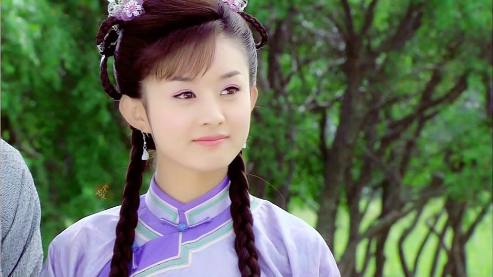 Triệu Lệ Dĩnh, lợi thế và trở ngại khi sở hữu gương mặt đáng yêu