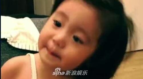 Con gái Bubu của Giả Tịnh Văn lại đốn tim fan nhờ khả năng 'diễn' xuất