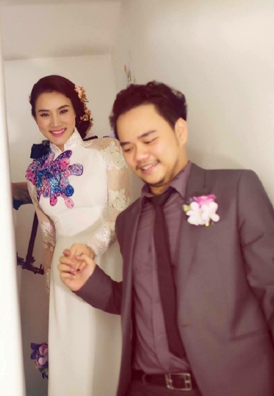 Mỹ nhân Việt và muôn kiểu áo dài rực rỡ trong ngày cưới