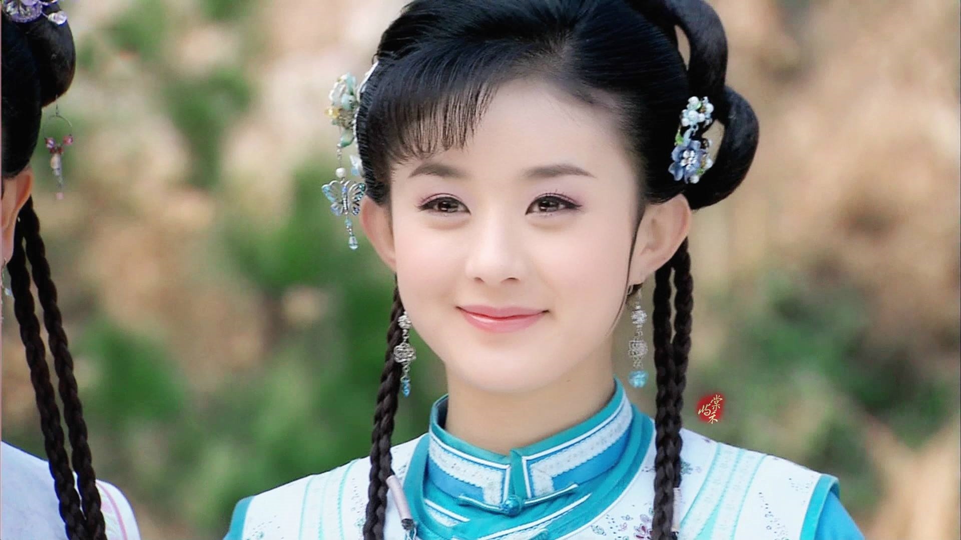 Triệu Lệ Dĩnh, lợi thế và trở ngại khi sở hữu gương mặt đáng yêu