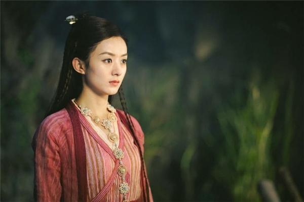 Triệu Lệ Dĩnh, lợi thế và trở ngại khi sở hữu gương mặt đáng yêu